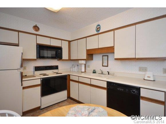 2203 Abbey Circle - Photo 9