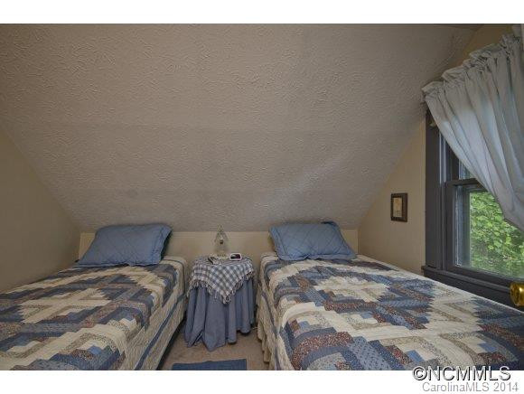 4 Fox Den Rd - Photo 11