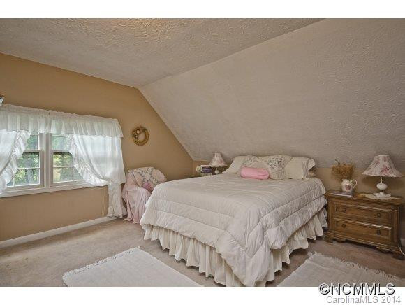 4 Fox Den Rd - Photo 13