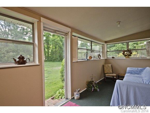4 Fox Den Rd - Photo 18