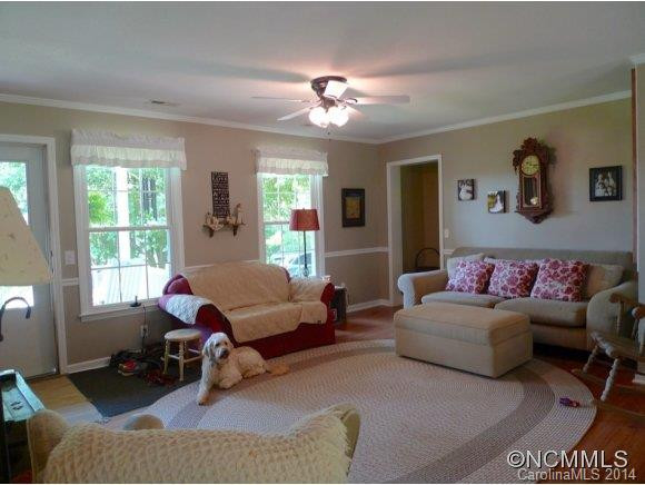 1386 Landis Lane - Photo 3