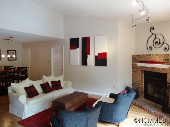 56 Ravencroft Lane - Photo 2