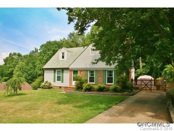 62 Knoll Ridge Dr.