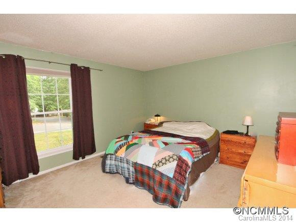 62 Knoll Ridge Dr. - Photo 6