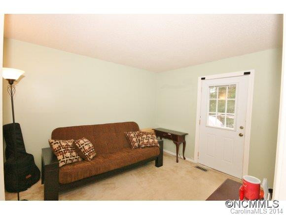 62 Knoll Ridge Dr. - Photo 8