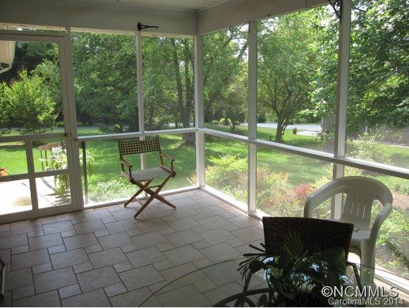 8 Rhododendron Place - Photo 2