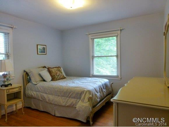 355 Sycamore Drive - Photo 12