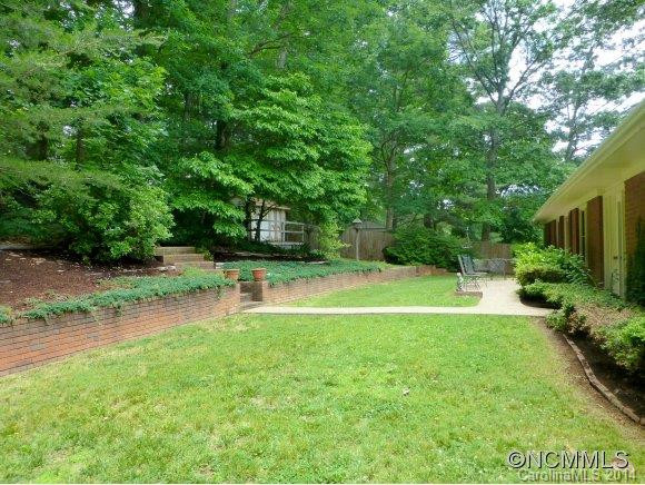 355 Sycamore Drive - Photo 18