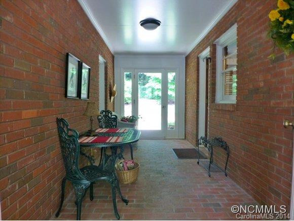 355 Sycamore Drive - Photo 4