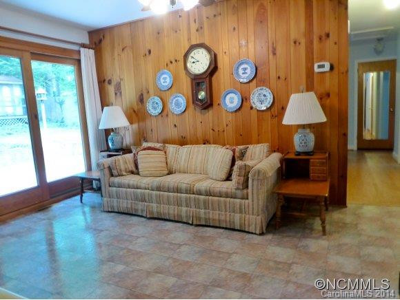 355 Sycamore Drive - Photo 9