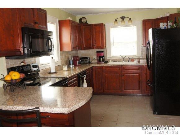 112 Courtland Street - Photo 2