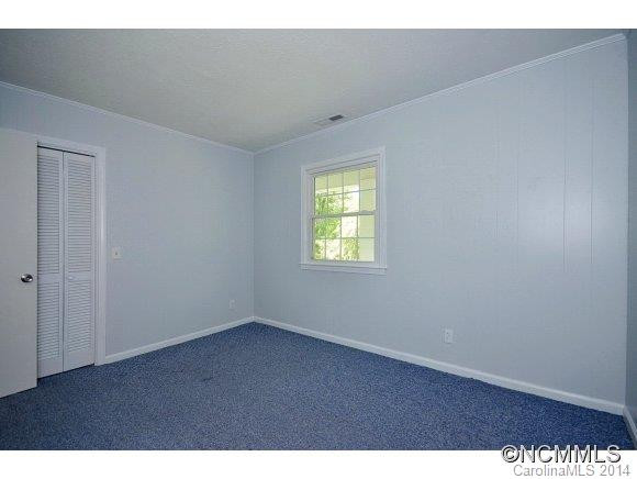 214 NORTH HILLS DRIVE - Photo 13