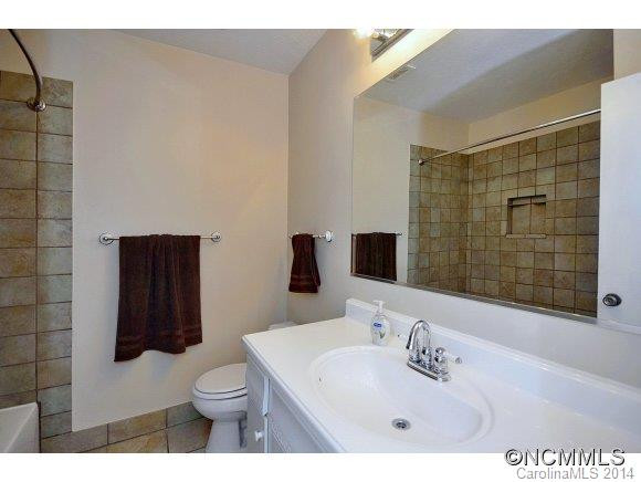214 NORTH HILLS DRIVE - Photo 15