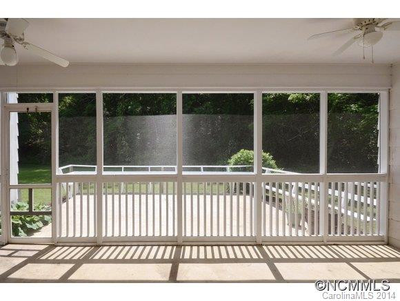 214 NORTH HILLS DRIVE - Photo 16