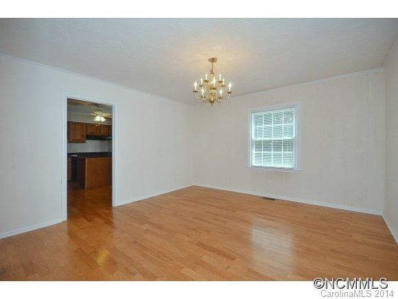 214 NORTH HILLS DRIVE - Photo 5