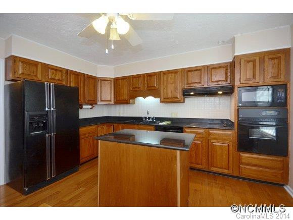 214 NORTH HILLS DRIVE - Photo 6