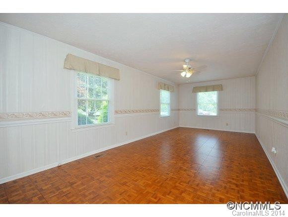 214 NORTH HILLS DRIVE - Photo 10