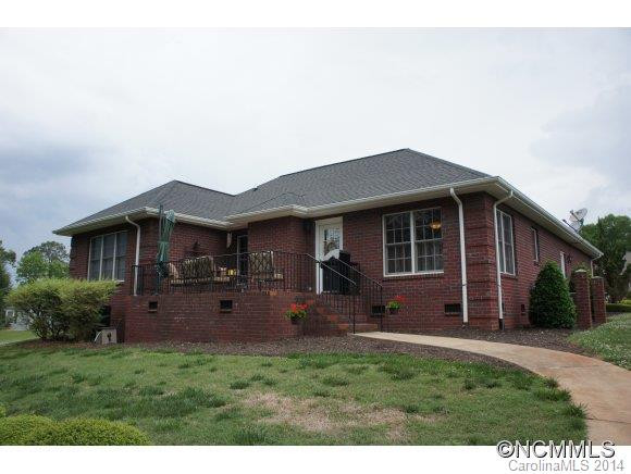 114 Hunters Trace - Photo 3