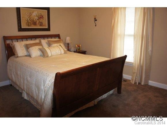 114 Hunters Trace - Photo 8