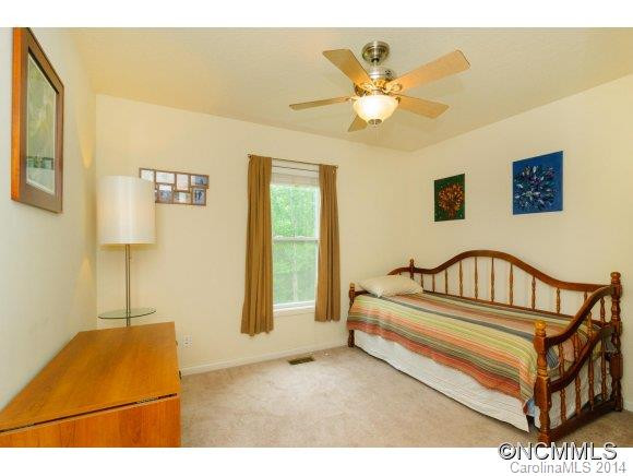 31 Third - Photo 12