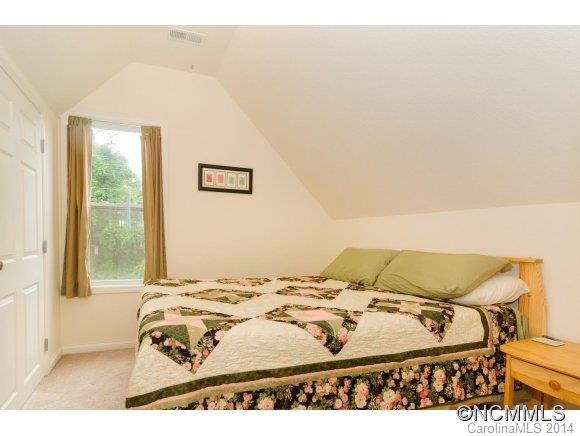 31 Third - Photo 13