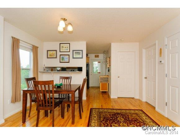 31 Third - Photo 7