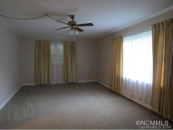 492 Oak Park Dr - Photo 4