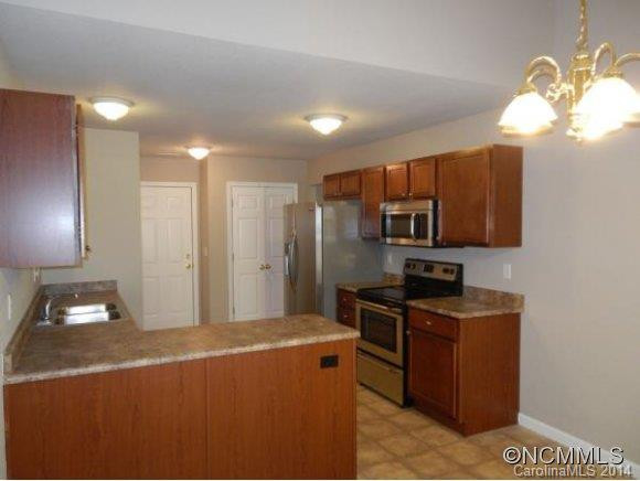 75 BIRKSHIRE WAY - Photo 3