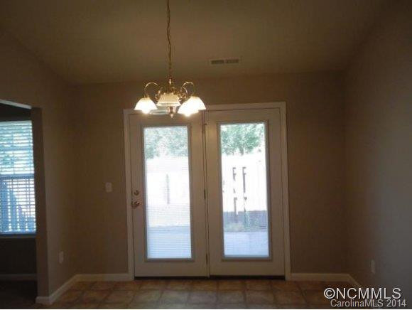 75 BIRKSHIRE WAY - Photo 4