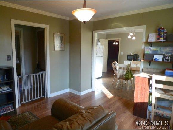 910 Enola Rd - Photo 4