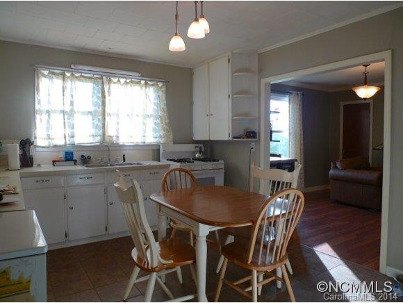 910 Enola Rd - Photo 5