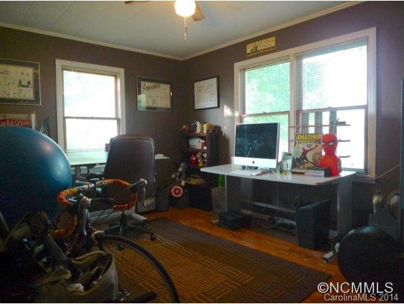 910 Enola Rd - Photo 7