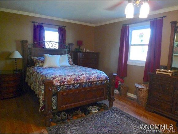 910 Enola Rd - Photo 9
