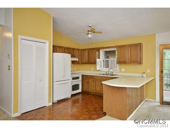 44 Hodges Drive - Photo 2