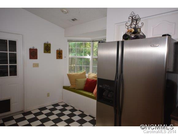 121 Forest Drive - Photo 12