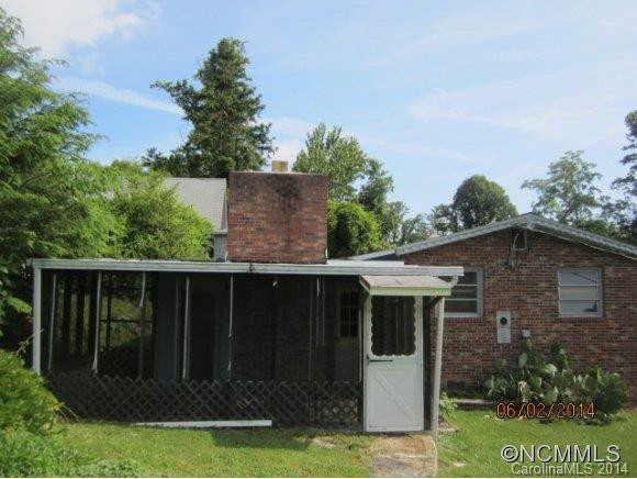 637 Halsbury Ave