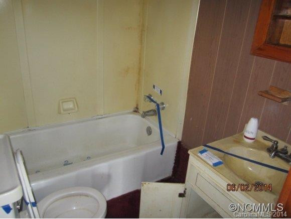 637 Halsbury Ave - Photo 11