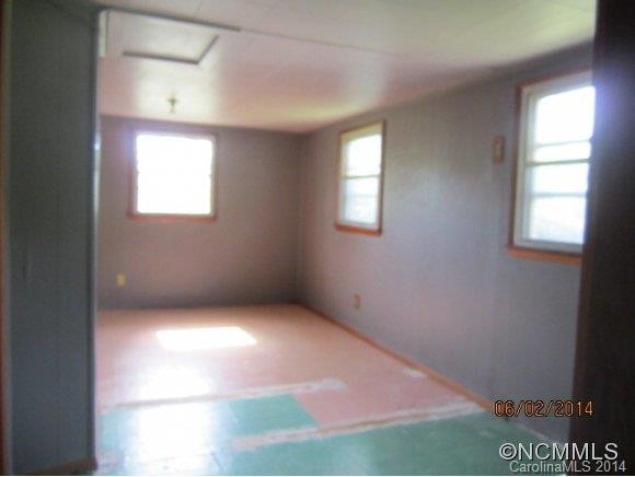 637 Halsbury Ave - Photo 8