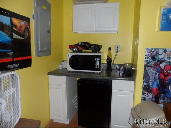 800 Greenwood Drive - Photo 14