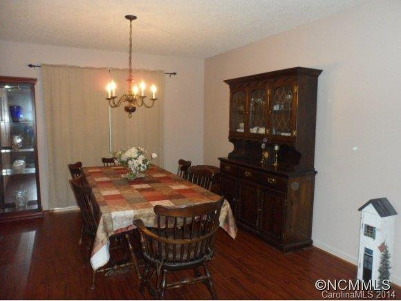 800 Greenwood Drive - Photo 5