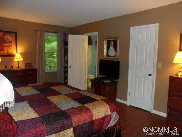 800 Greenwood Drive - Photo 6