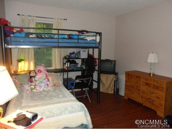 800 Greenwood Drive - Photo 9