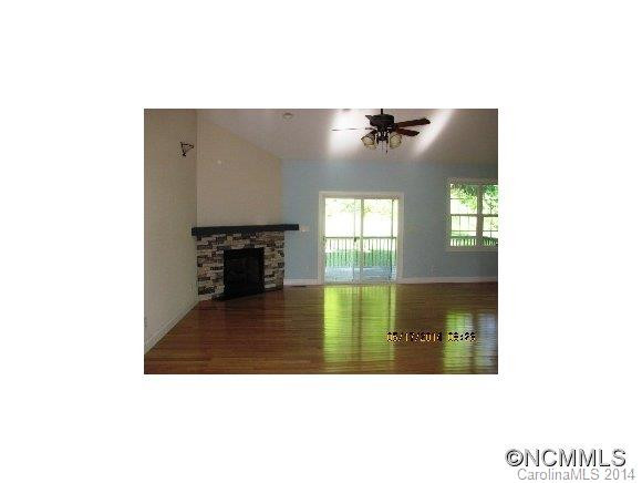 117 North Springs Drive - Photo 4
