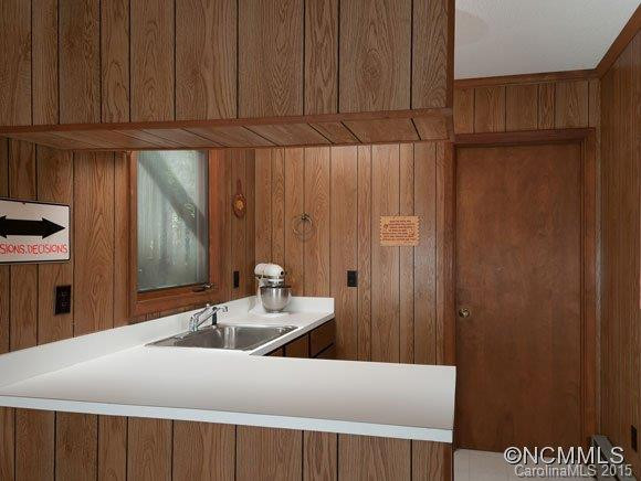 309 Chapman - Photo 12