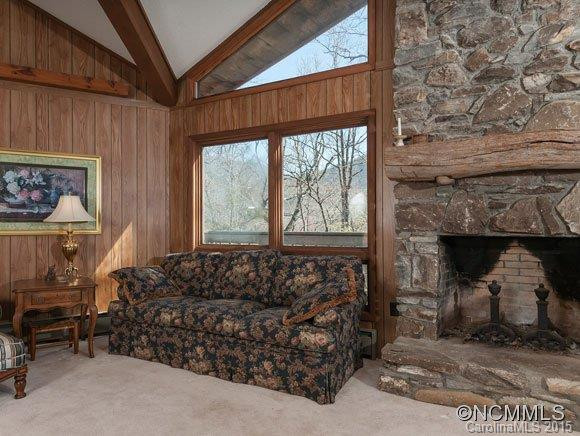 309 Chapman - Photo 3