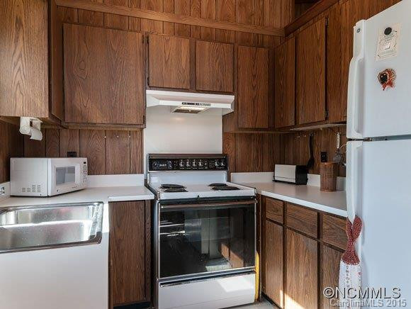 309 Chapman - Photo 6