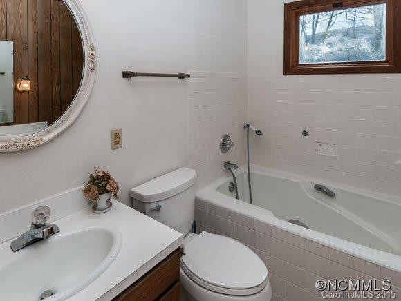 309 Chapman - Photo 8