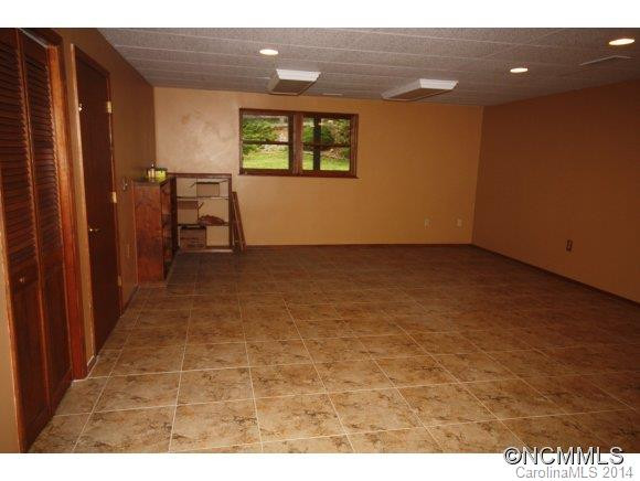 28 Country Ln - Photo 12