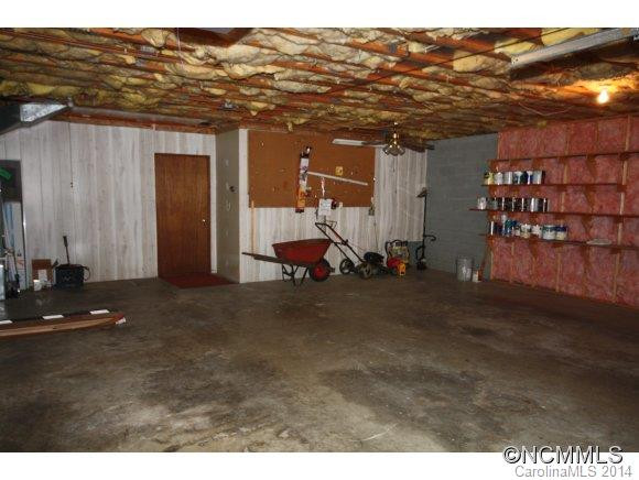 28 Country Ln - Photo 13