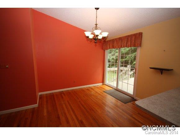 28 Country Ln - Photo 5
